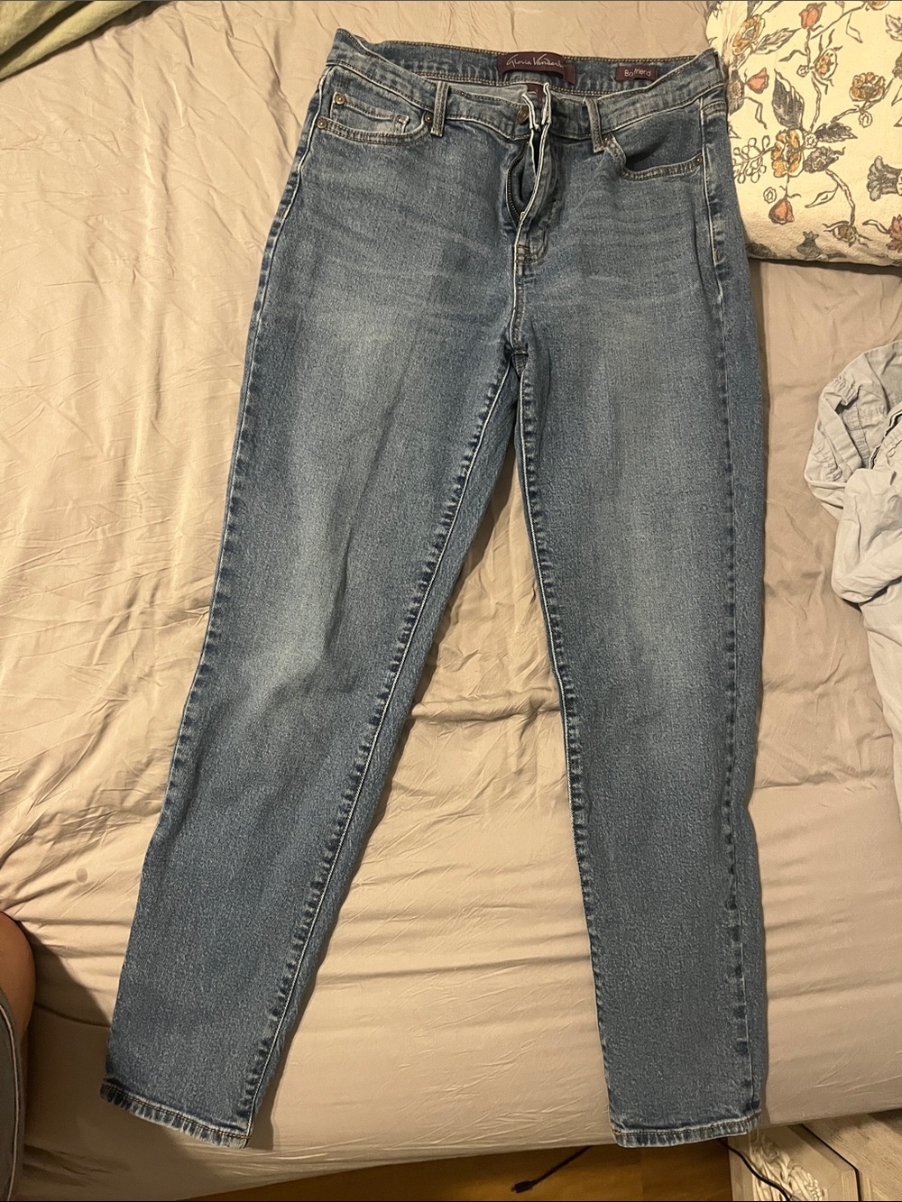 Gloria Vanderbilt Light Blue Straight-Leg Jeans